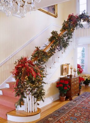 16 ý tưởng trang trí cầu thang đón Giáng Sinh dành cho mọi nhà - Ảnh 1.